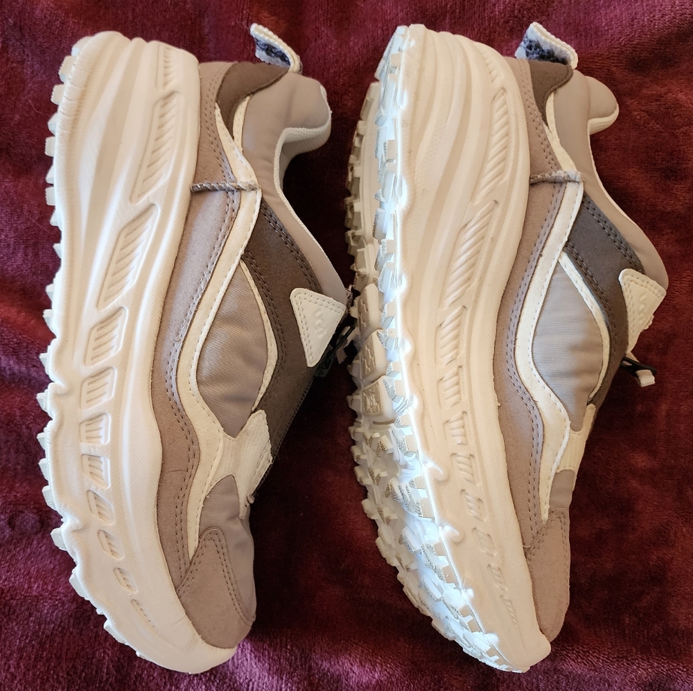 UGG women's zip up sneakers size 8.5 tan